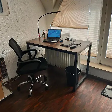 アパート Stylish And Cozy Apartment, Quiet And カールスルーエ